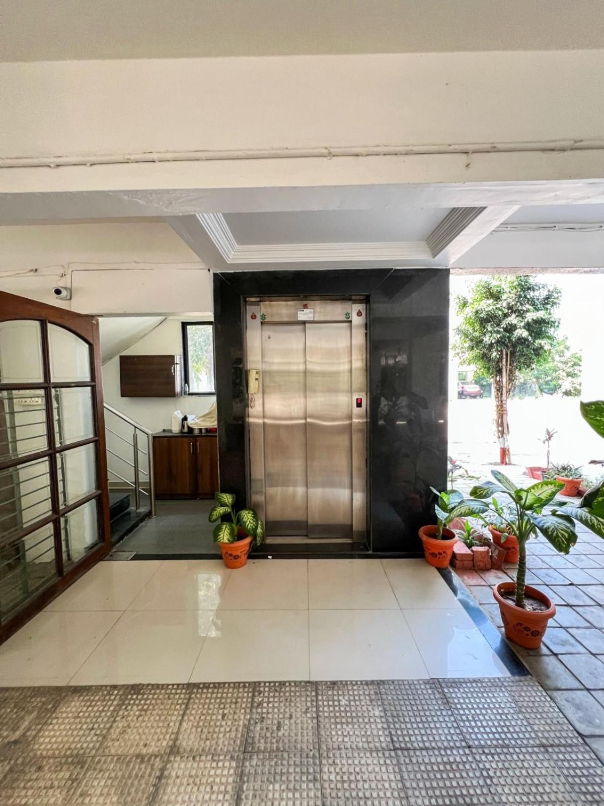 Apartment Saburi Shirdi