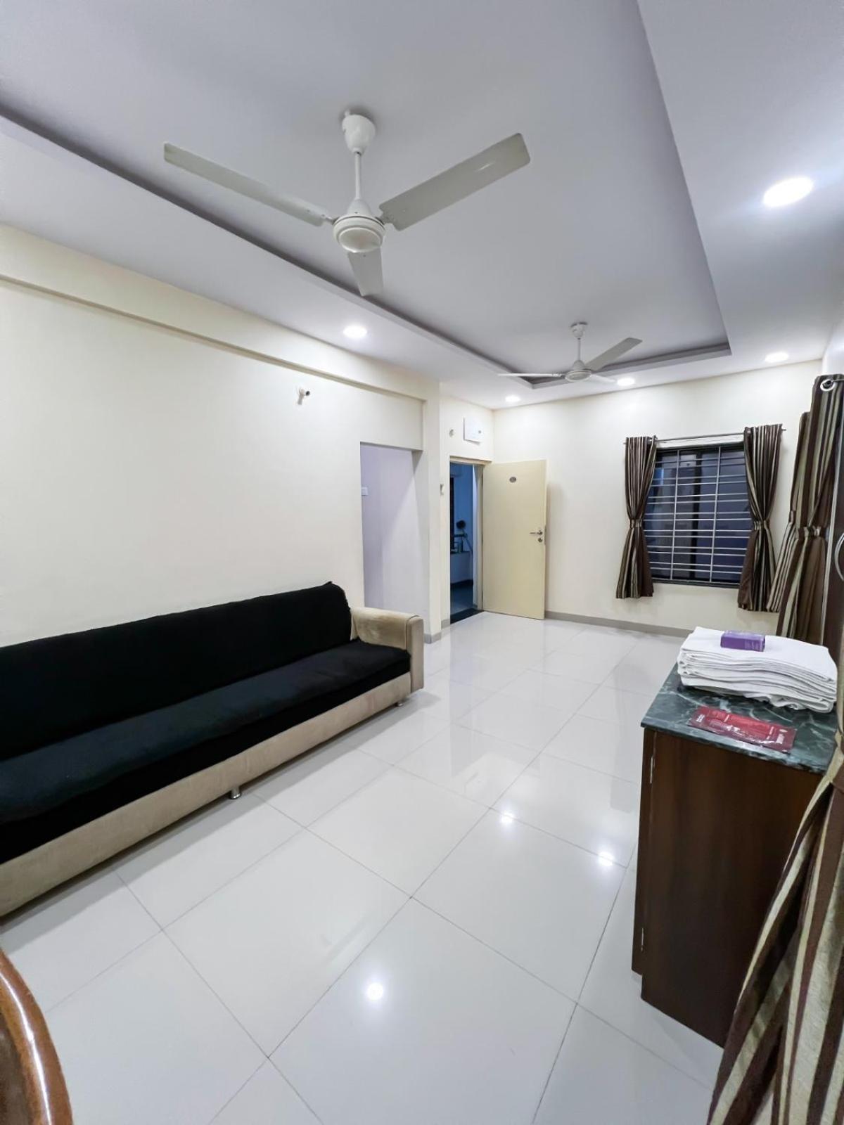Apartment Saburi *