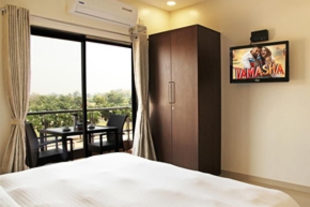 Saburi Apartment *